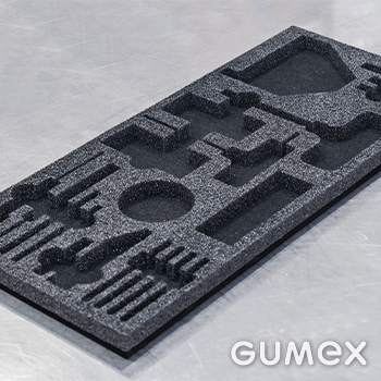 Modelové příklady pěnových výplní